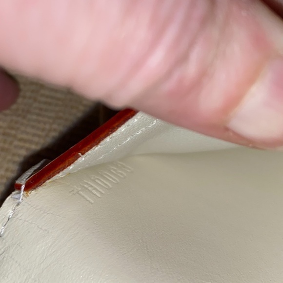 Louis Vuitton Suhali Porte Tresor Wallet - Picture 16 of 16